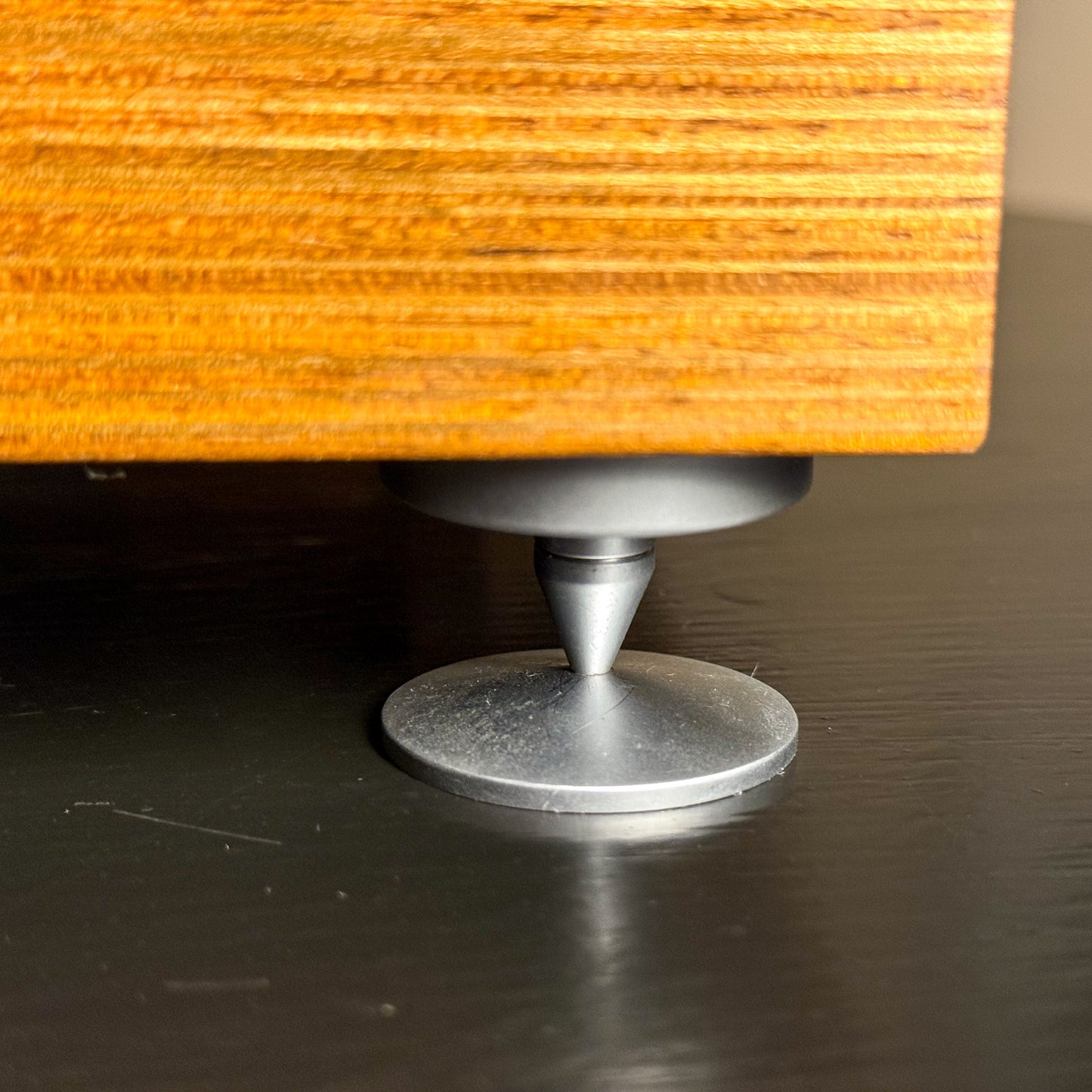 Isolation feet upgrade on Thorens TD-160 turntable base