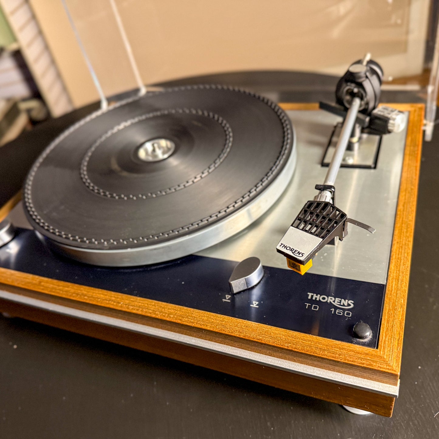 Thorens TD-160 vintage turntable wood plinth and platter detail