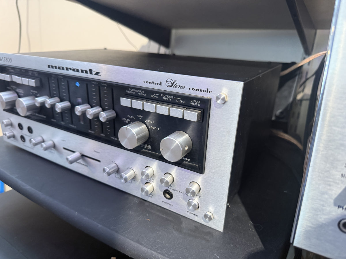 Marantz 3800 front right three-quarter view