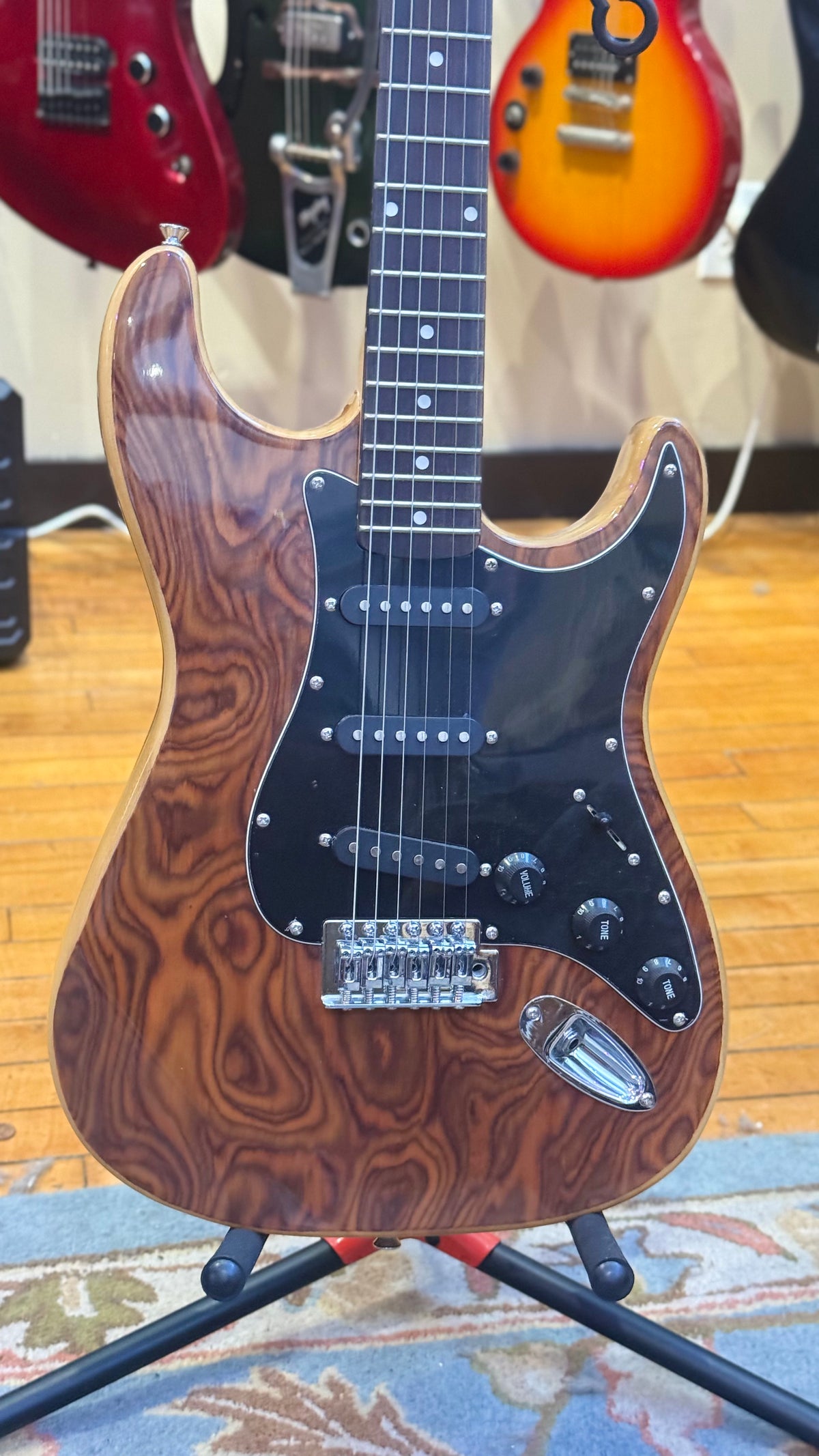 Cozart S-Style Electric Guitar – Brown Woodgrain — body detail